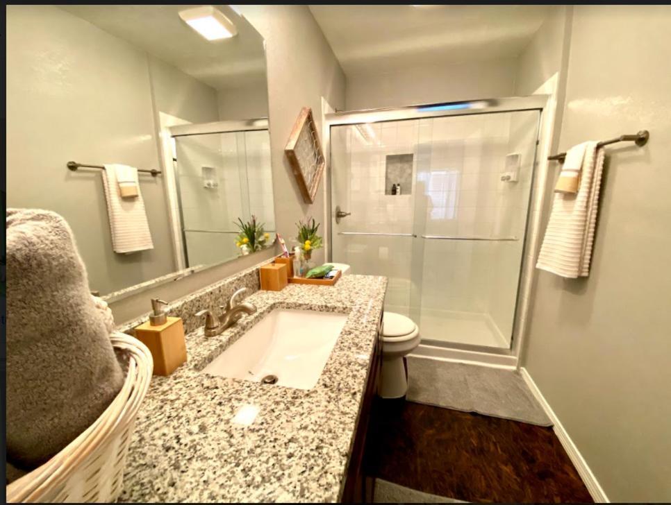 אוקלהומה סיטי Private Bedroom Suite - Communal House Near Integris מראה חיצוני תמונה