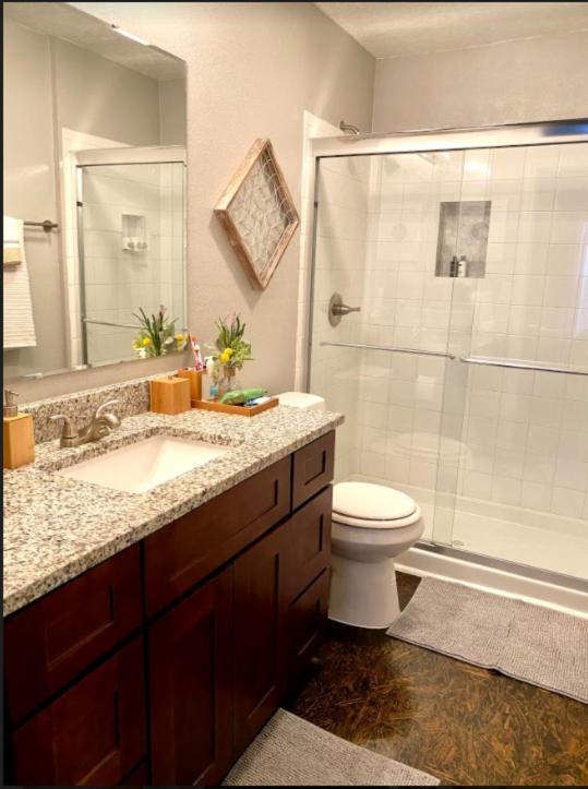 אוקלהומה סיטי Private Bedroom Suite - Communal House Near Integris מראה חיצוני תמונה
